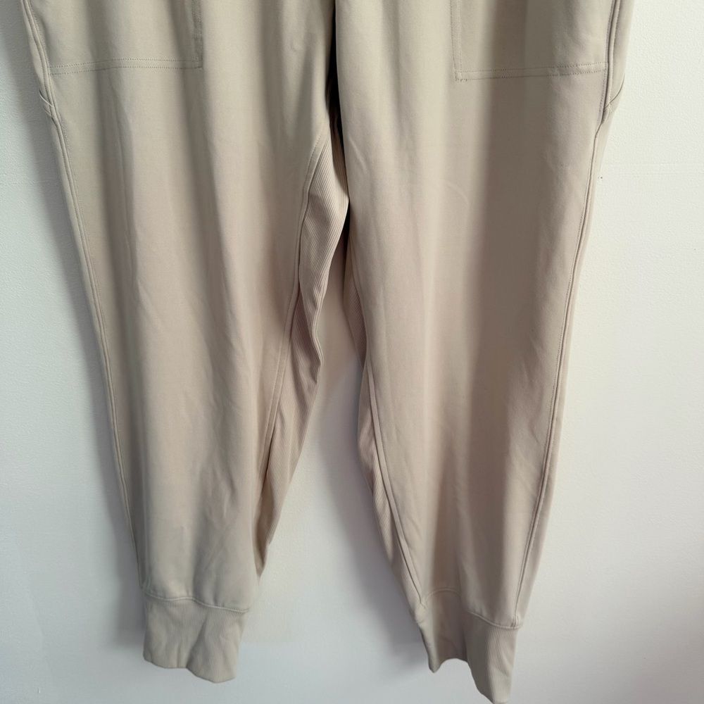 Athleta Venice Jogger Pants Women XL Beige MidRise Lightweight Travel Athleisure - Picture 8 of 13
